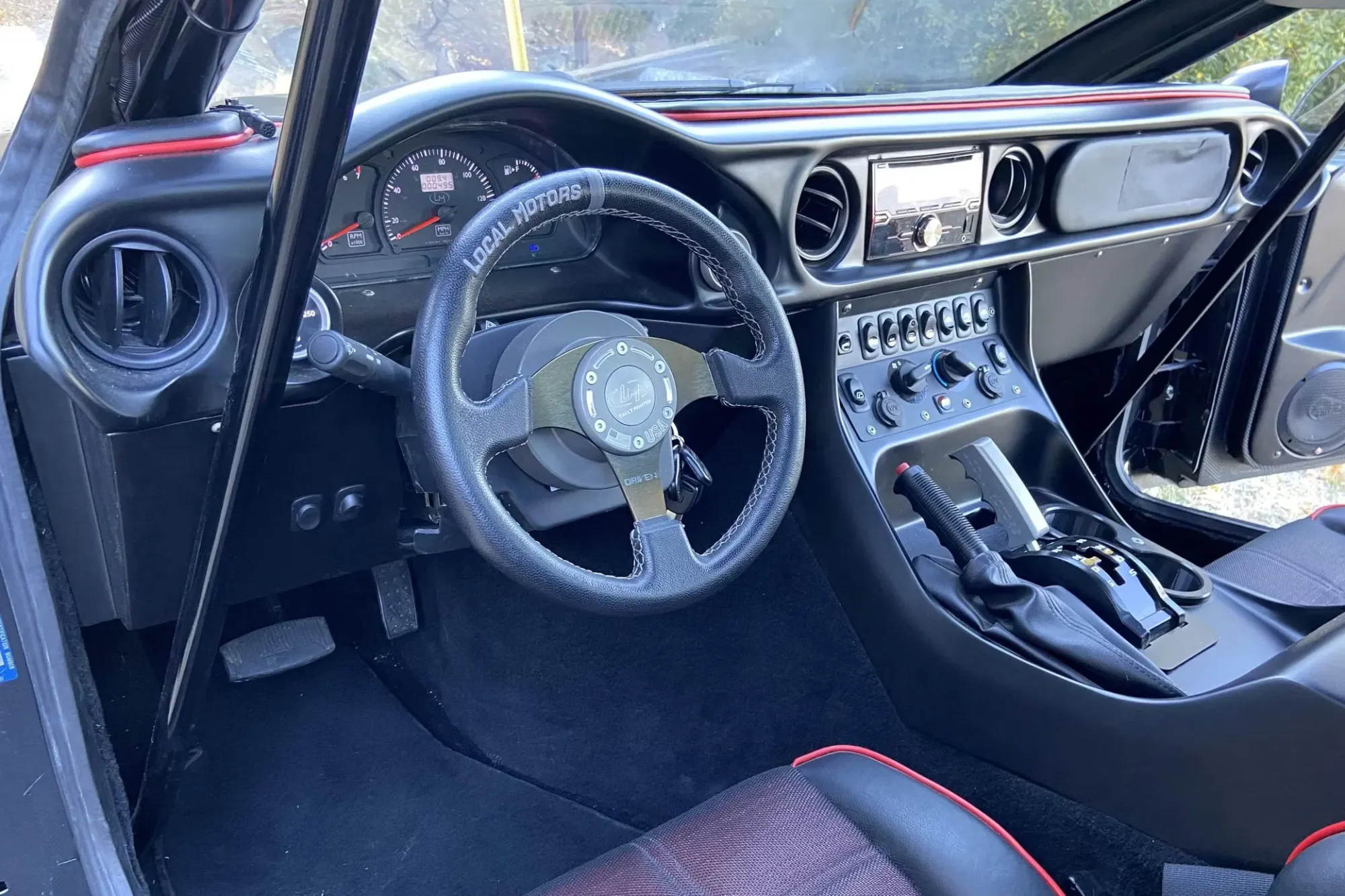 Interior delantero del Local Motors Rally Fighter