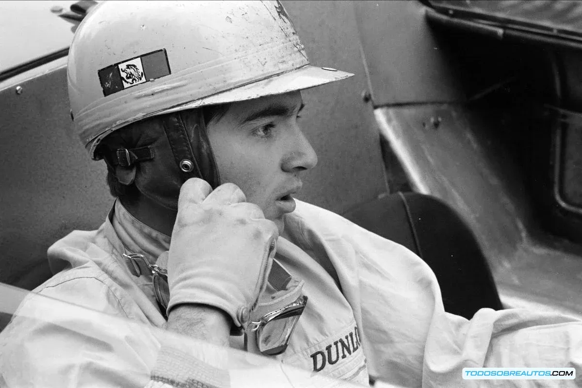 Imagen que represente la historia de la F1 en México, quizás un collage o una imagen evocadora.