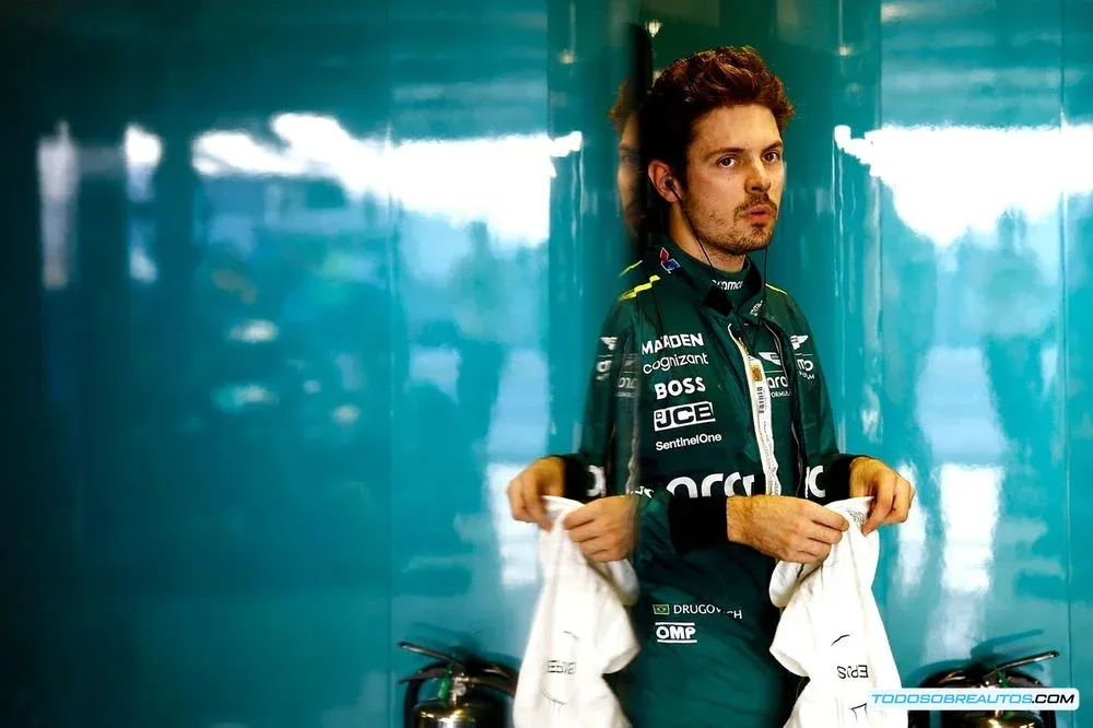 Felipe Drugovich, piloto de pruebas de Aston Martin, en el Gran Premio de Bahrein 2025.