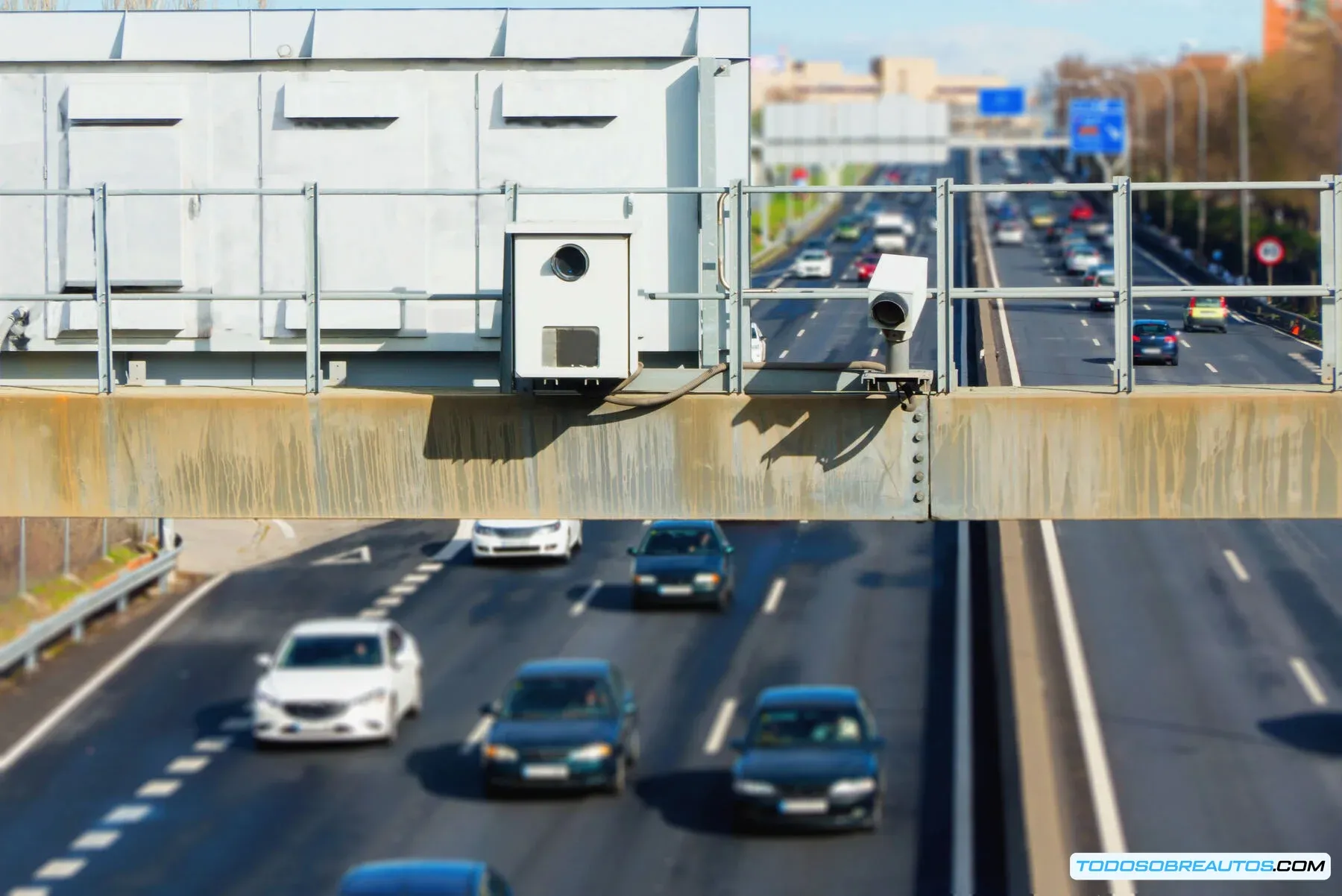Imagen de una cámara de la DGT o una multa de tráfico.