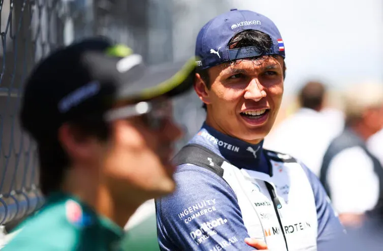 Alex Albon Explota en Radio