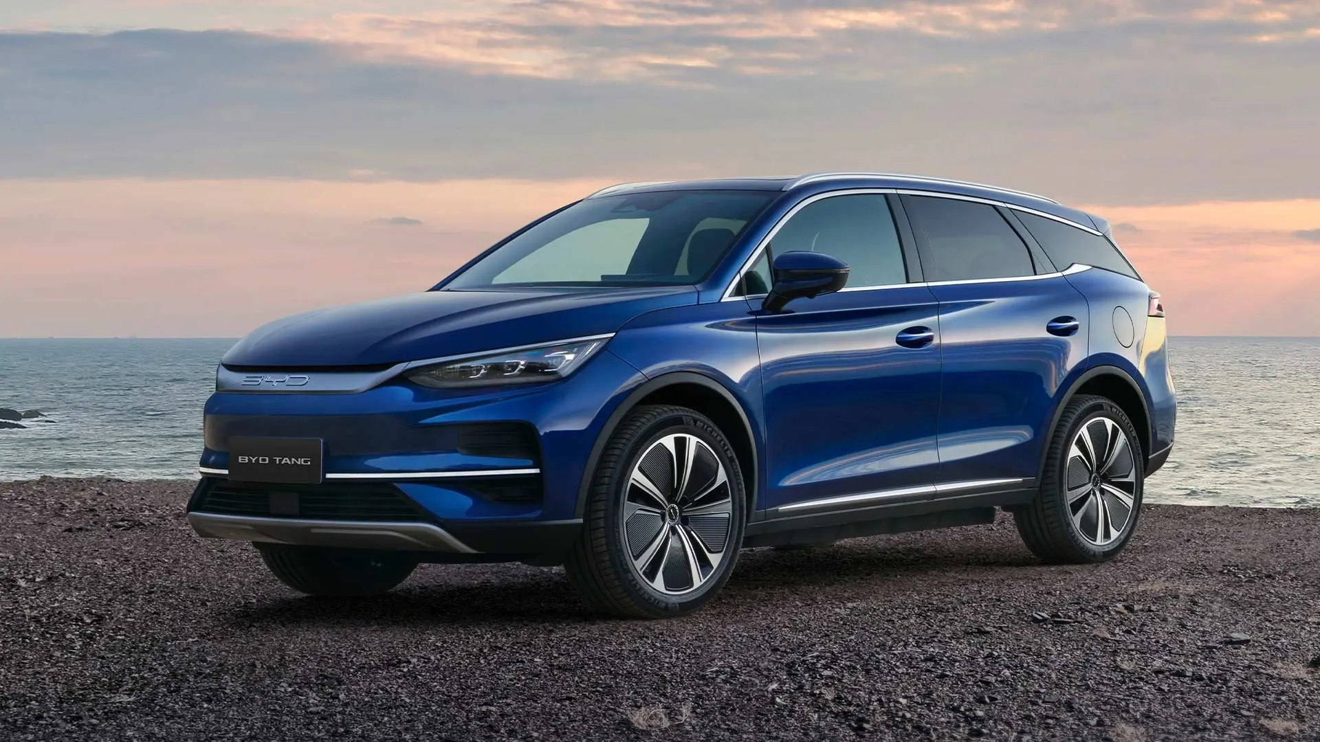 BYD Tang EV (SUV 3 filas eléctrico)