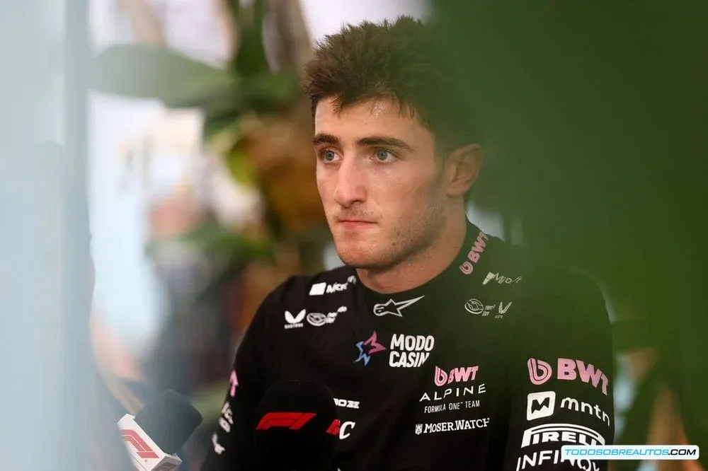Jack Doohan durante el Gran Premio de Miami, mostrando una situación difícil.