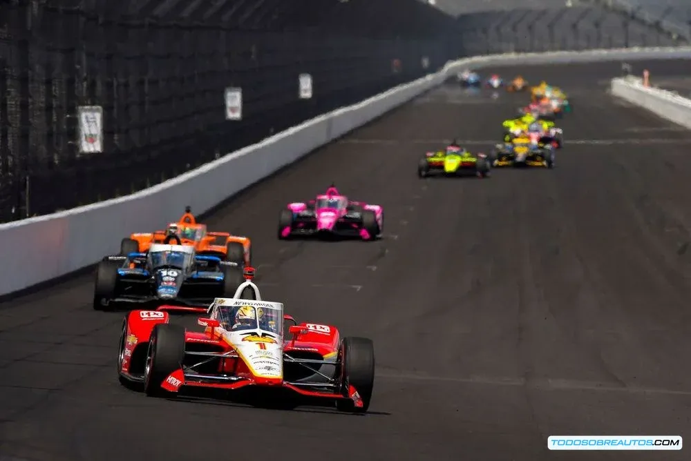 Un coche clásico de la Indy 500.