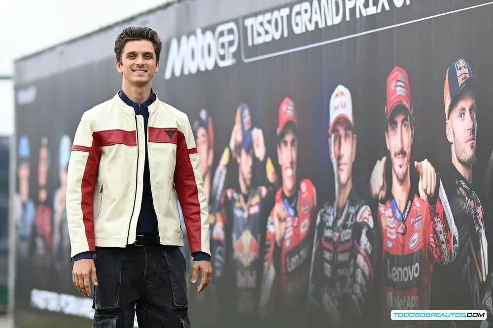 Luca Marini con el equipo Honda HRC.