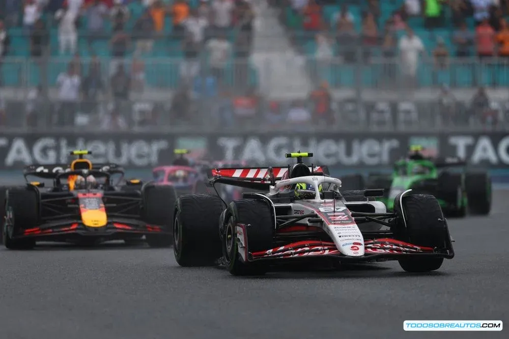 Oliver Bearman, piloto de F1, durante el Gran Premio de Miami 2025.