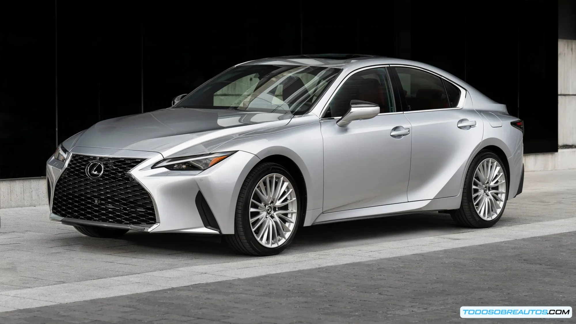 Lexus IS 300 AWD, representando fiabilidad.