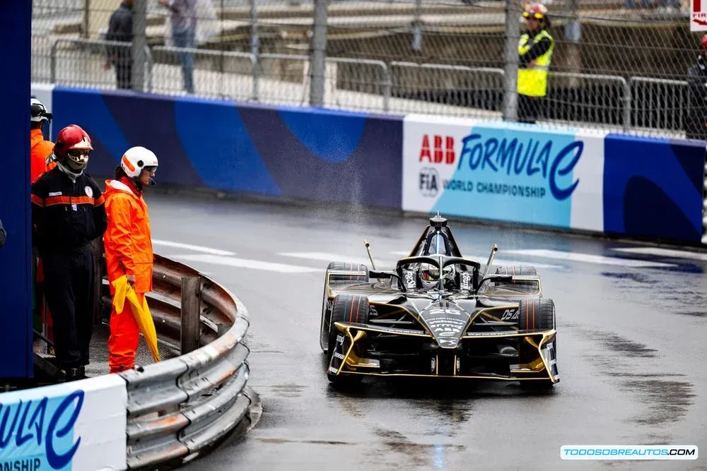 Detalles técnicos del monoplaza DS Penske mostrando las modificaciones realizadas tras el primer día de carrera.