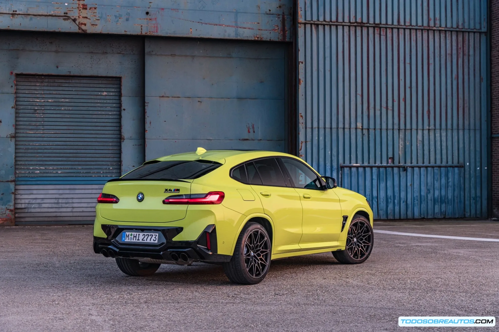 BMW X4 M, representando la experiencia de conducción.