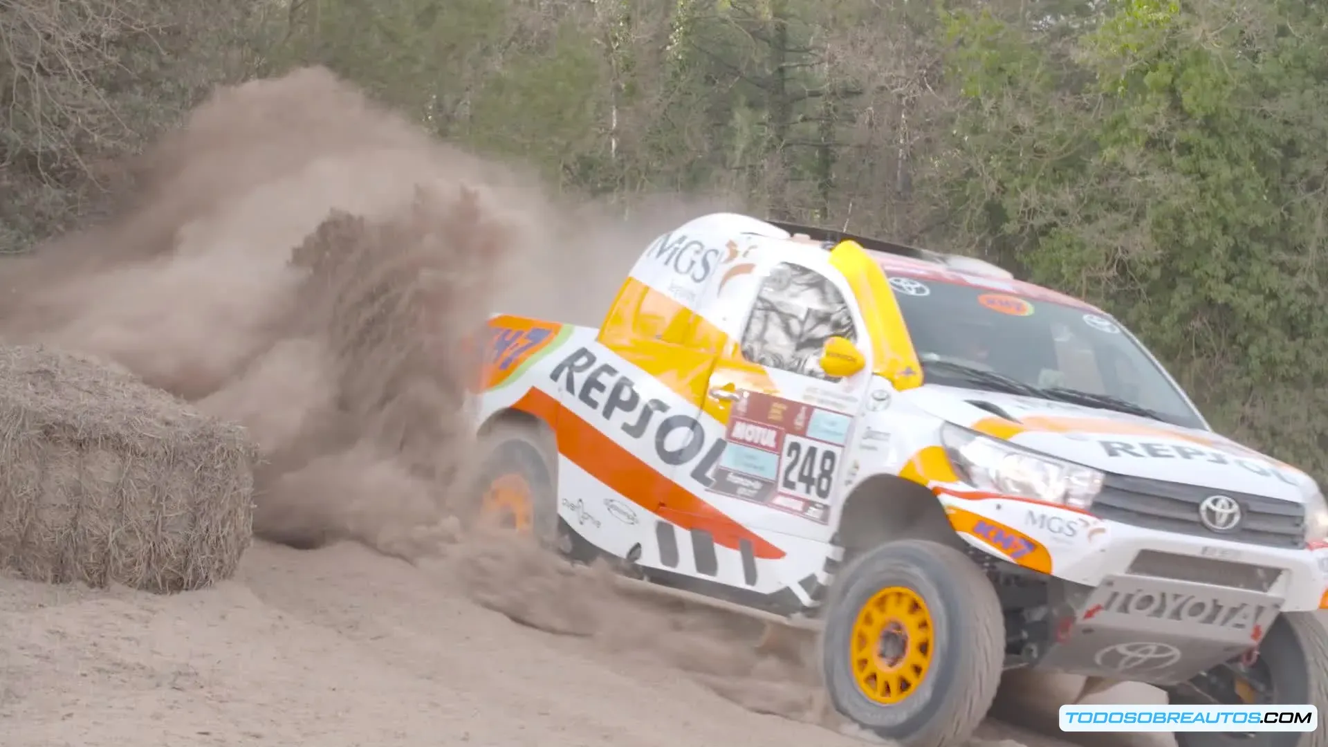 Rover lunar con ruedas Michelin.
