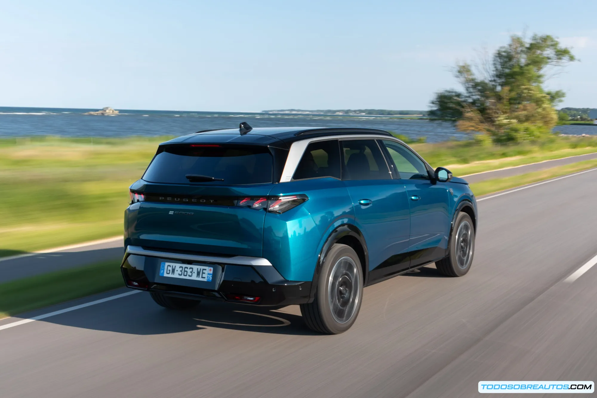 SUV PHEV moderno