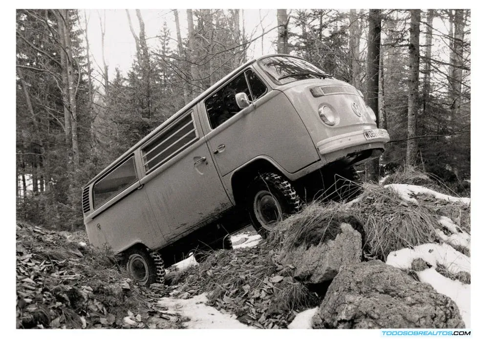 Volkswagen T3 Syncro en un entorno urbano.