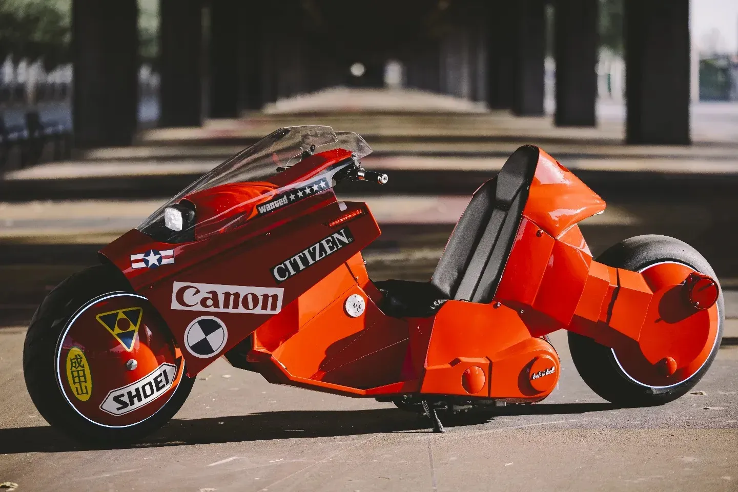 Leyenda de Akira Cobrando Vida en Dos Ruedas