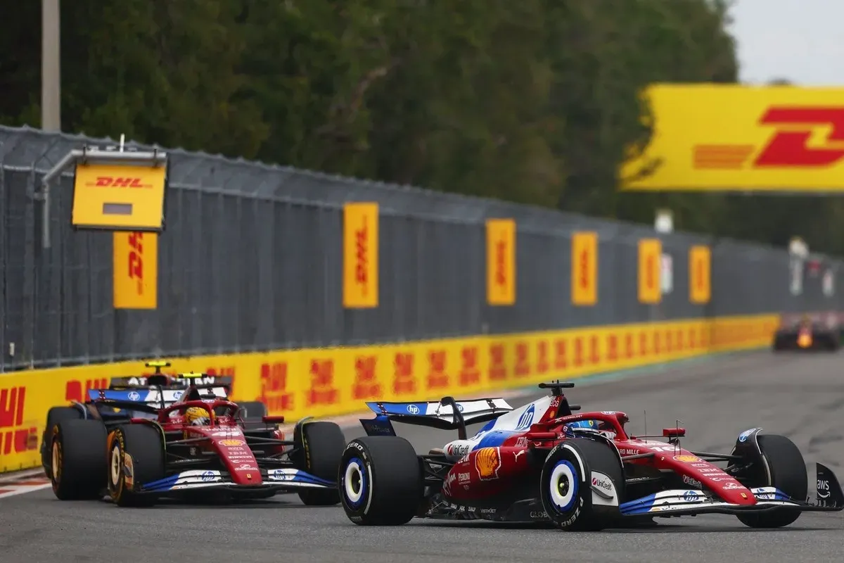 Hamilton Revela el Sarcasmo Detrás de sus Comentarios a Ferrari en el GP de Miami 2025