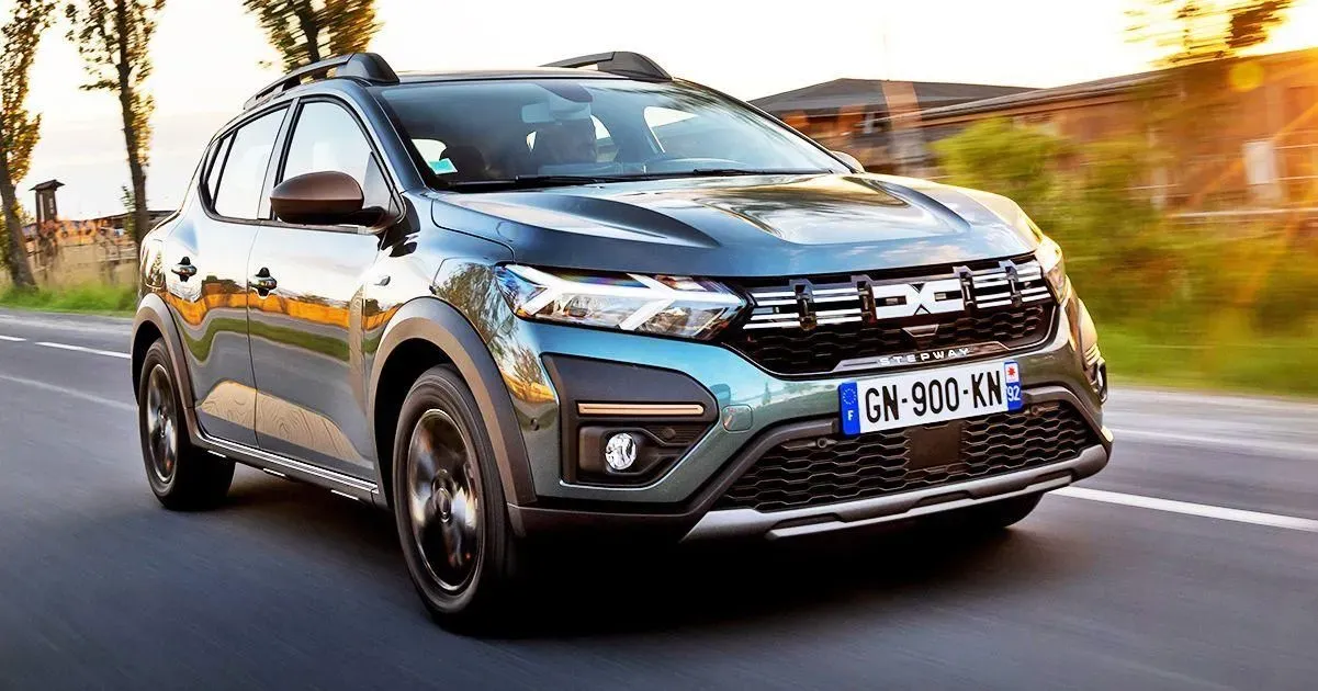 Dacia Sandero Mantiene el Liderazgo