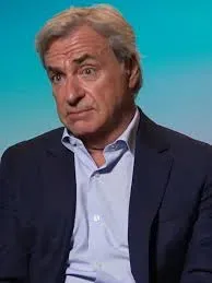 fia buscan frenar a carlos sainz sr. presidente