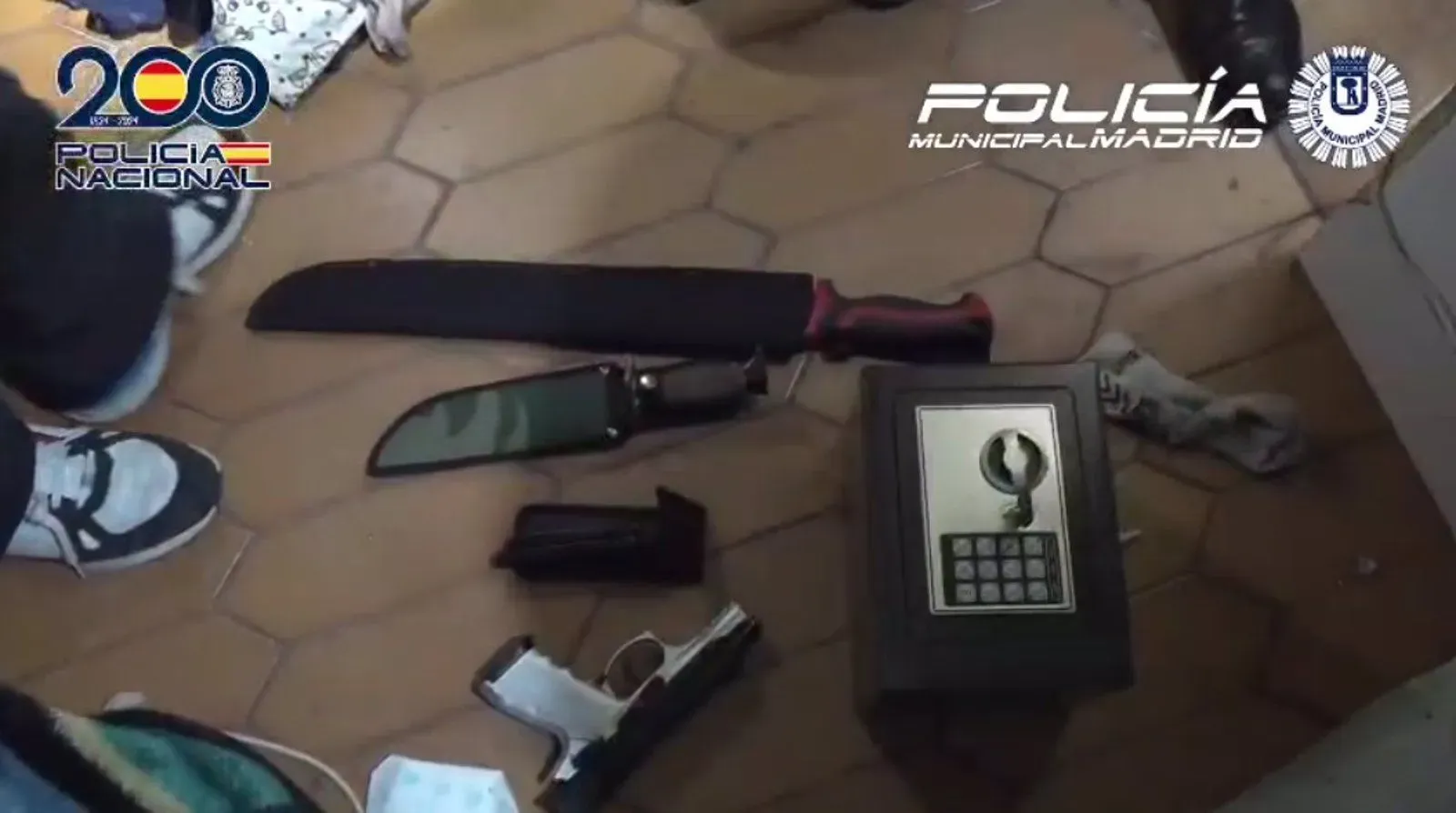 Revólver Modificado Encontrado en Maletero en Madrid