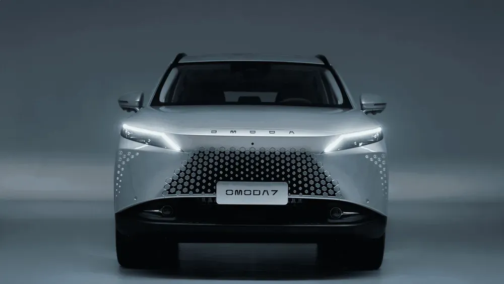 OMODA C7 PHEV