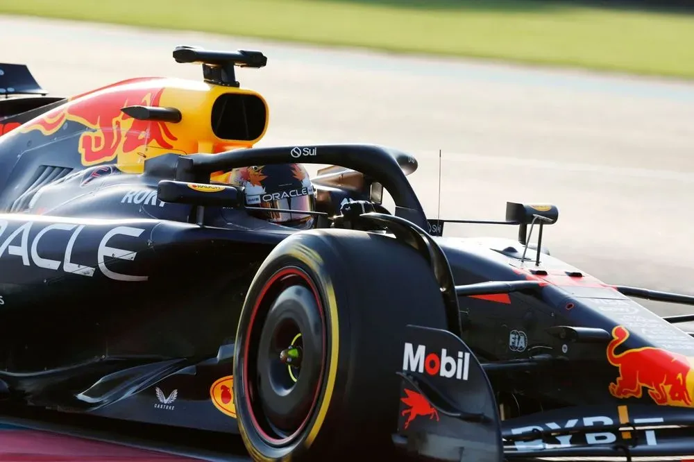 Yuki Tsunoda Impresiona en Test con Red Bull RB19
