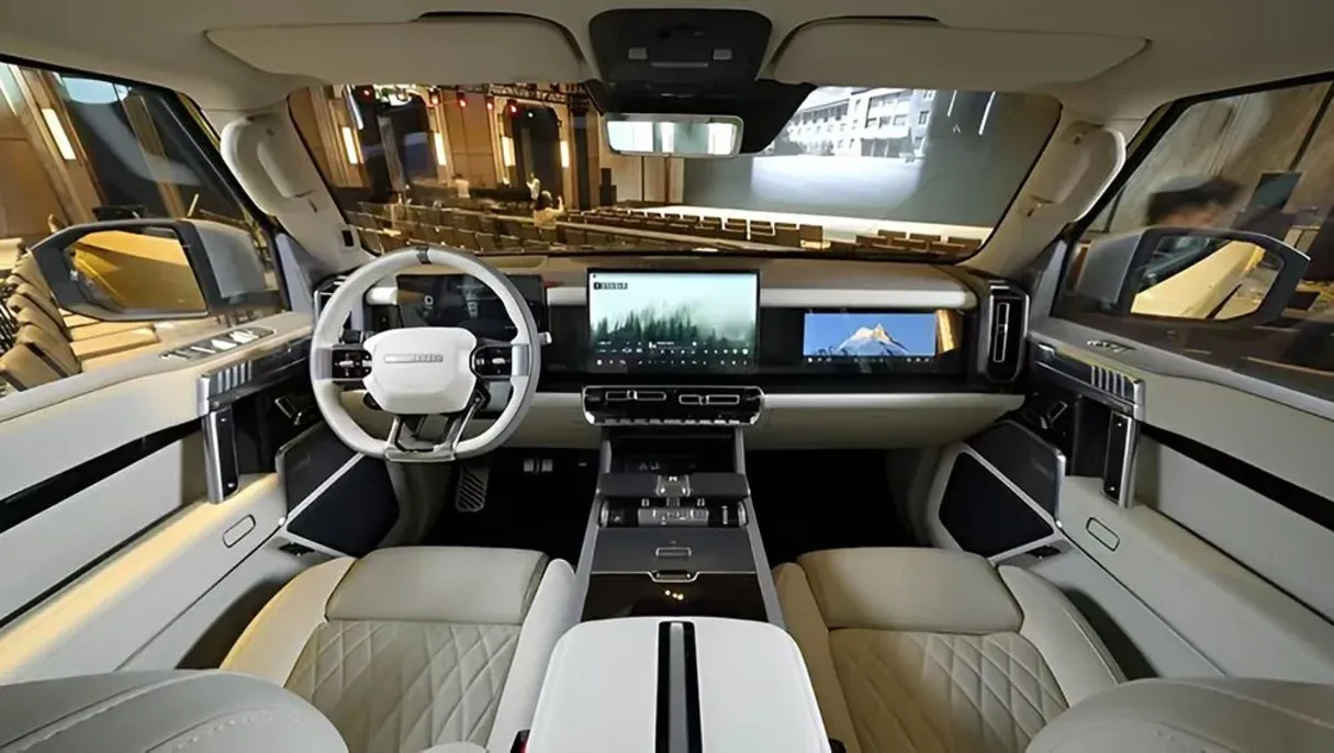 Warrior M817 Interior