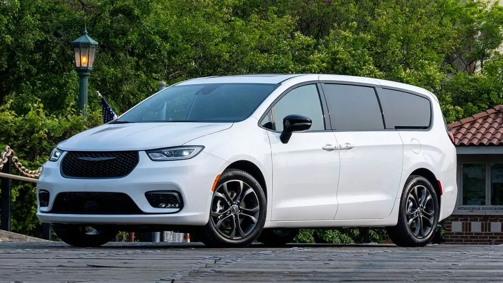 Chrysler Pacifica 100th