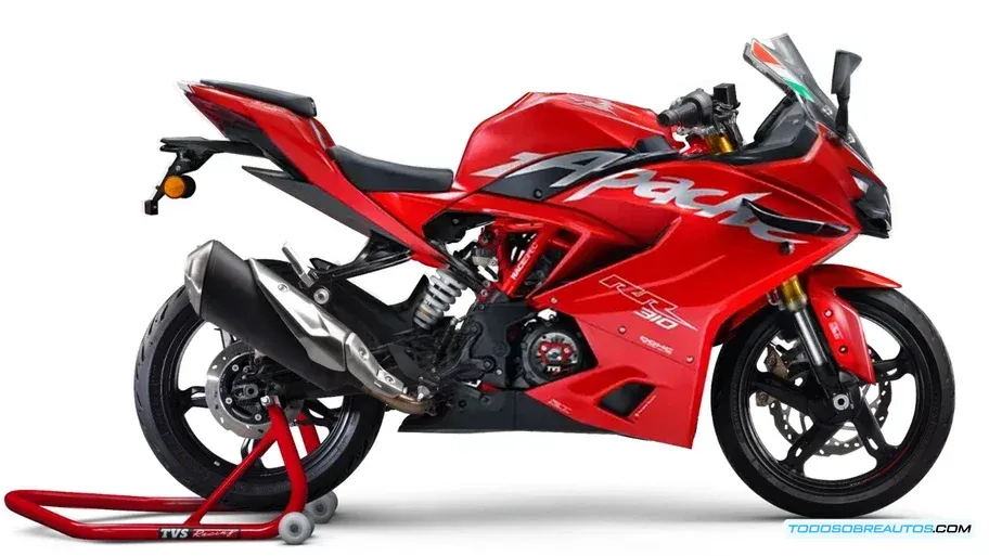 Detalle de diseño de la TVS Apache RR 310 2026, mostrando su carenado y líneas aerodinámicas.