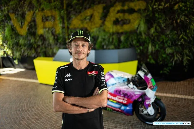 Valentino Rossi y Cesare Cremonini.