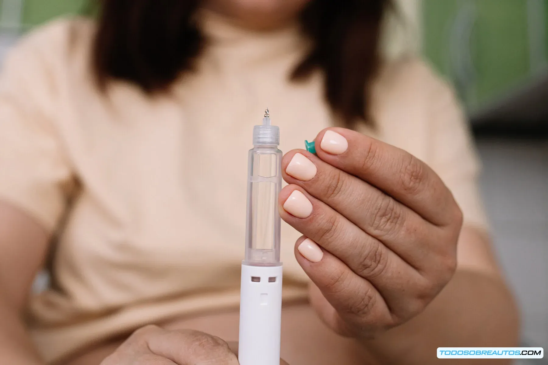 Imagen de los medicamentos Ozempic y Mounjaro, enfatizando la relevancia de la discusión.