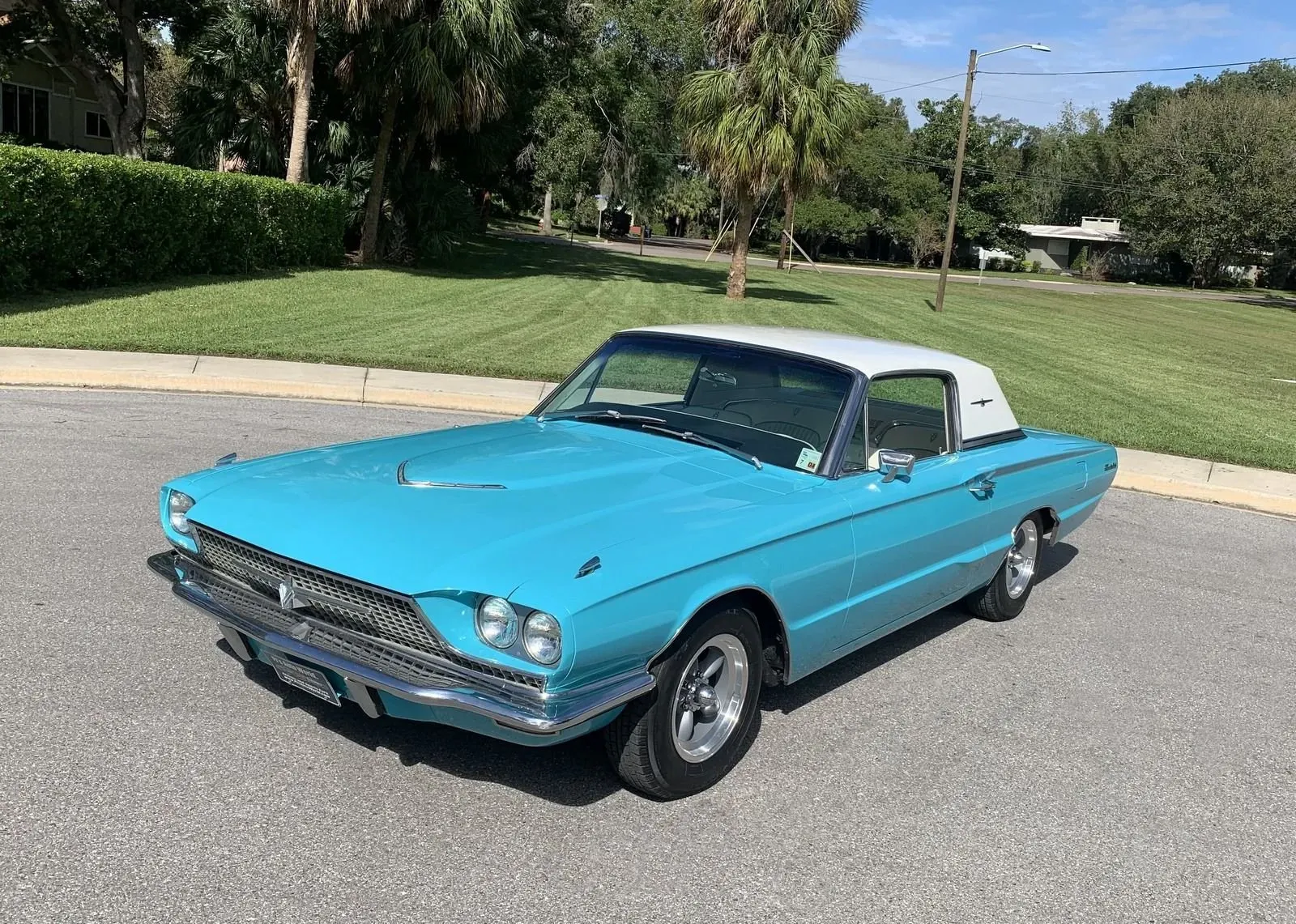 Ford Thunderbird 1966 Turquesa
