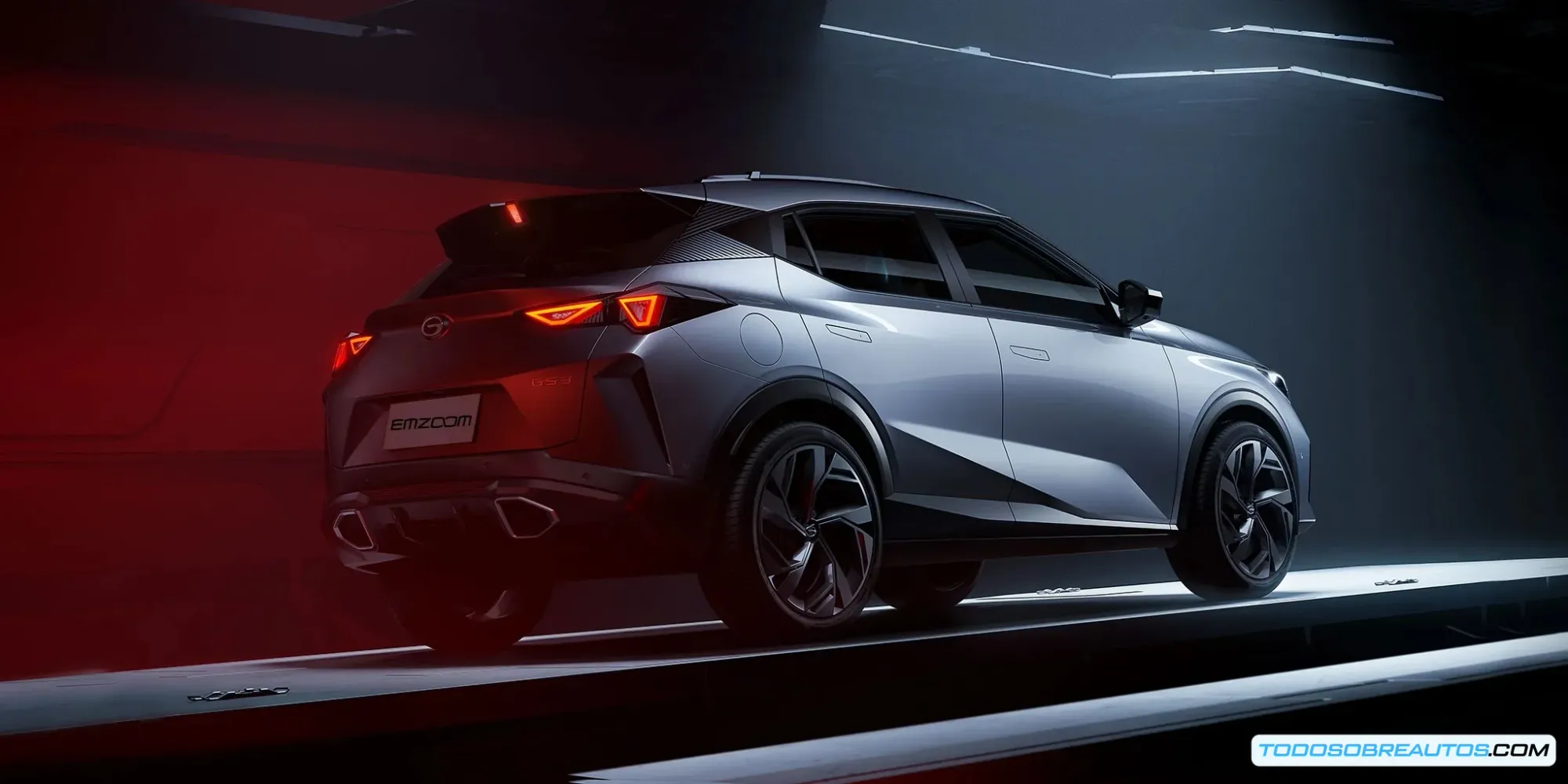 Imagen del interior del GAC EMZOOM 2024, mostrando el tablero, los asientos y los materiales de alta calidad.