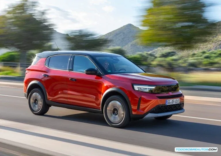 Comparación entre el Opel Frontera original y su versión SUV moderna.