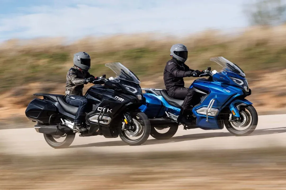 Dos Motos Marcas Mitt GT-K