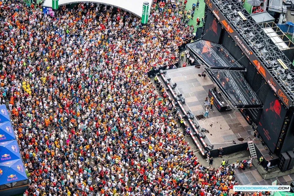 Imagen de aficionados en una carrera de Fórmula 1, mostrando la expectativa y el impacto de las decisiones de la Comisión.