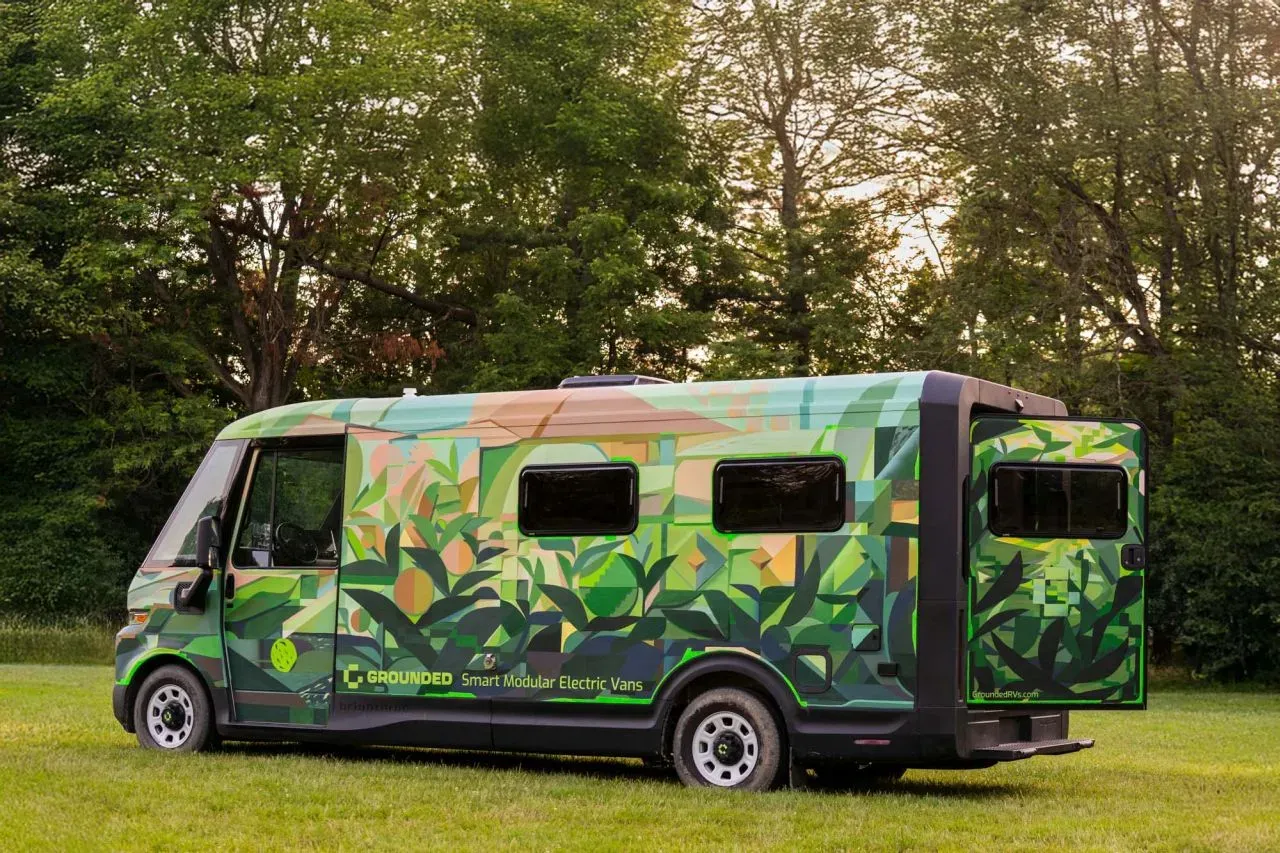Grounded G3 Vehículo Electri Camper Verde