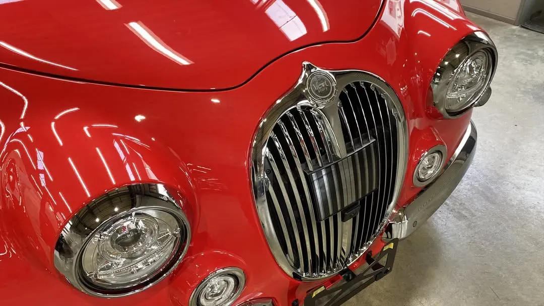 Mitsuoka Viewt Royal Edition 2025 Parte Frontal Del Vehículo