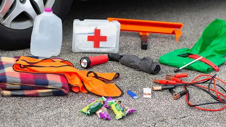 Imagen muestra lo importante de llevar Kit de Emergencia