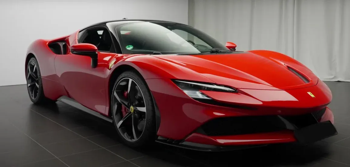 Ferrari SF90 Color Rojo Veloz Y Comodo