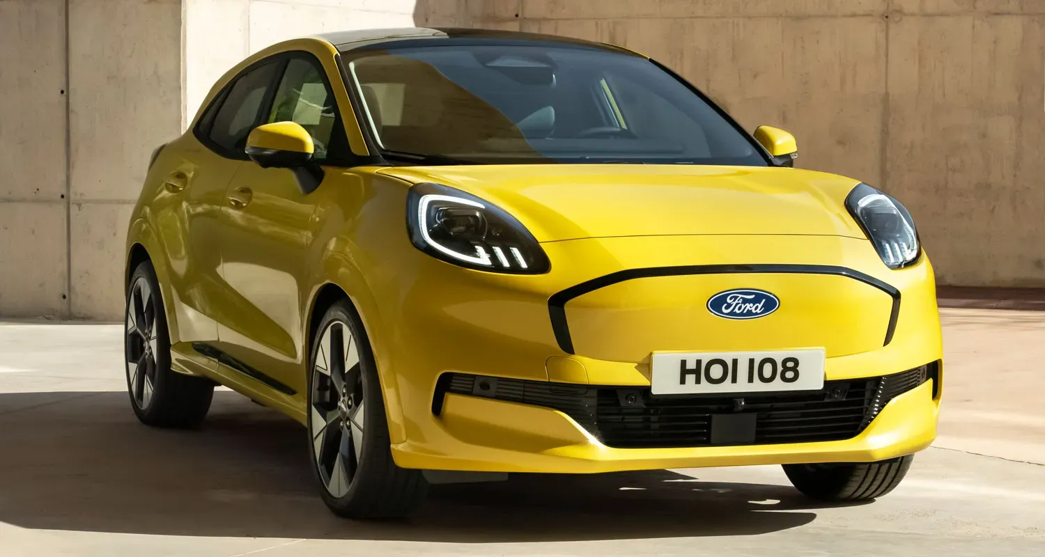 UnVehículo Ford crossover deportivo y elegante en color amarillo, que combina un estilo dinámico con tecnología avanzada.