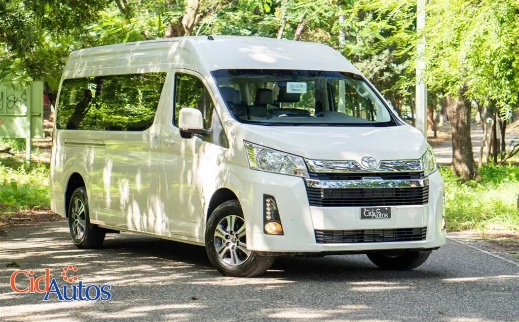 Toyota Hiace VIP de lujo Blanco