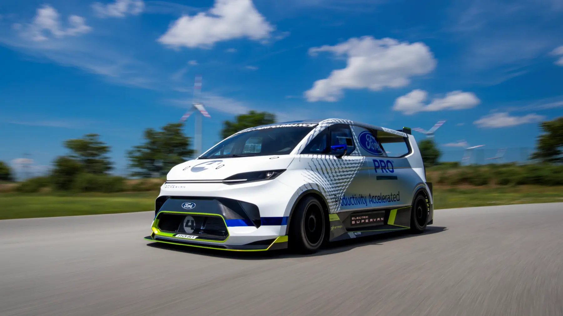 SuperVan 4.2 Vehículo Blanco