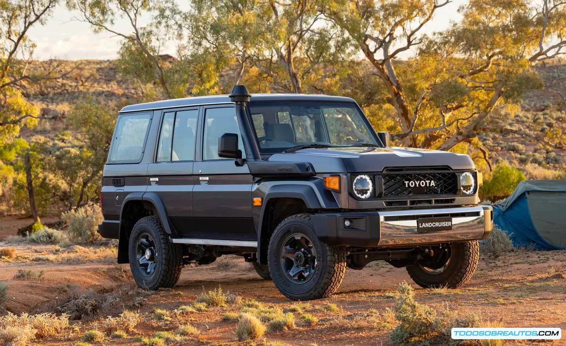Imagen de un Toyota Land Cruiser moderno, mostrando el motor 1HZ.