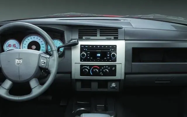 RAM Dakota Interior
