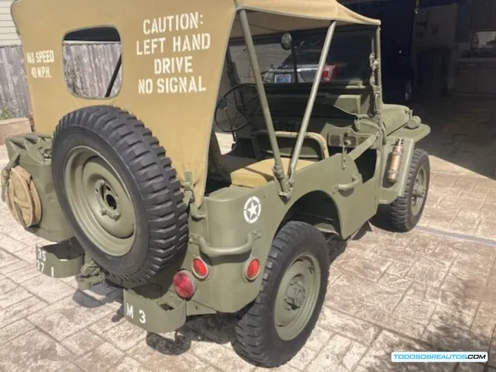 Vista trasera del Ford Jeep GPW de 1942.