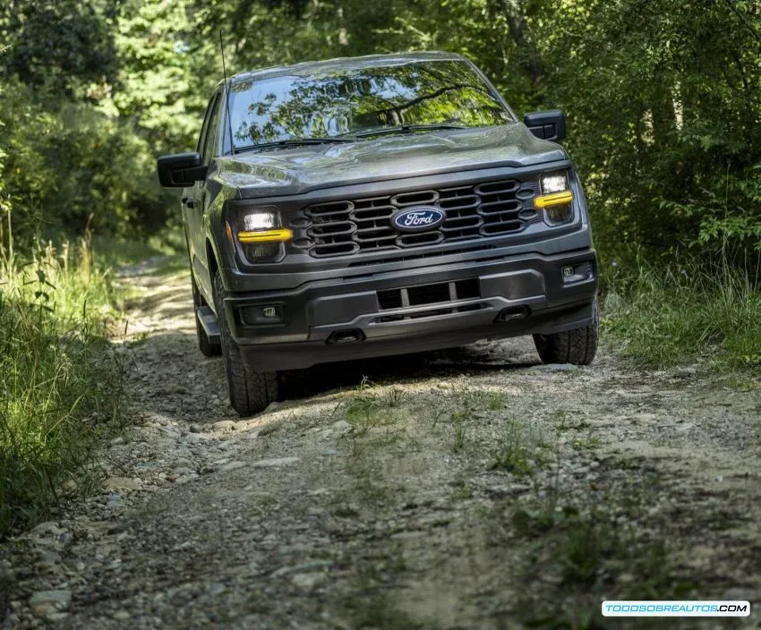 Ford F-150 2024, detalle del frontal.