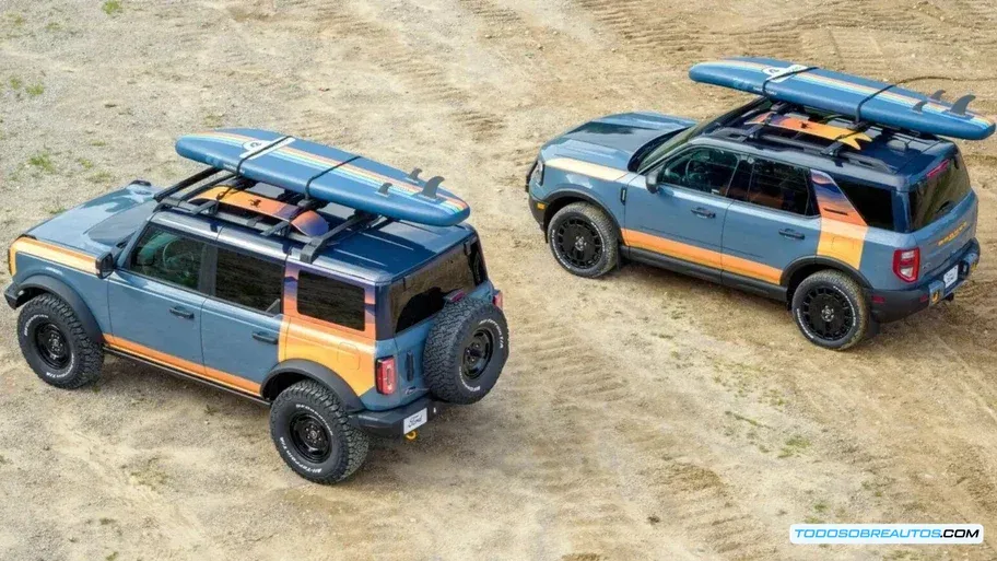 Primer plano de los detalles de diseño del Ford Bronco Silver Lake Dunes, mostrando la pintura, los vinilos y las insignias.