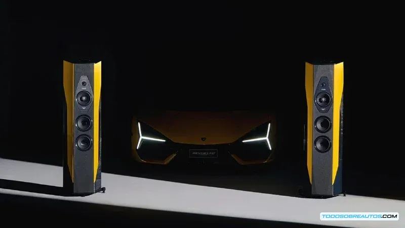 Detalle del altavoz Il Cremonese Ex3me mostrando los elementos de diseño inspirados en Lamborghini, como la fibra de carbono.