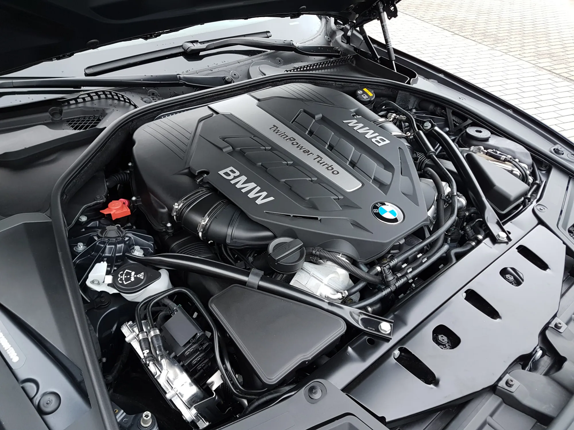 TwinPower Turbo V8