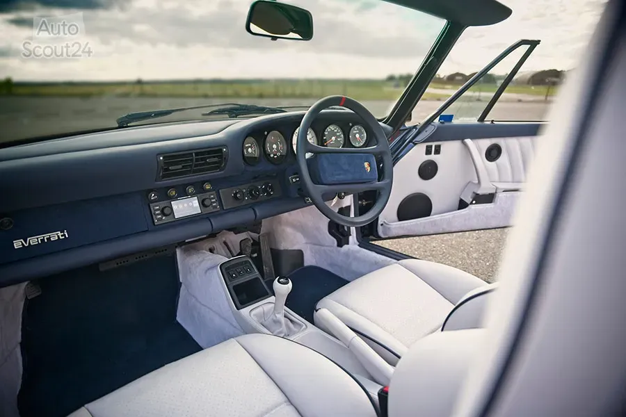 Everrati Porsche 911 993 Interior