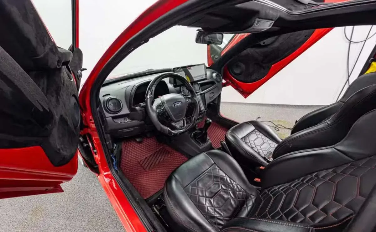 Karrari Ford Ka Interior