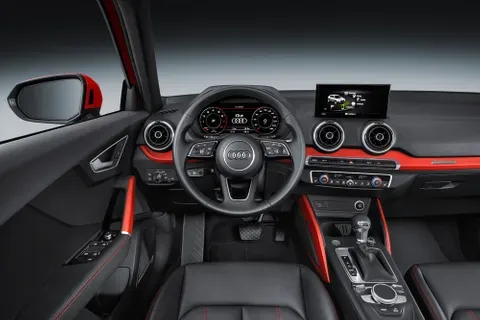 Q2 2025 Interior Del Vehículo